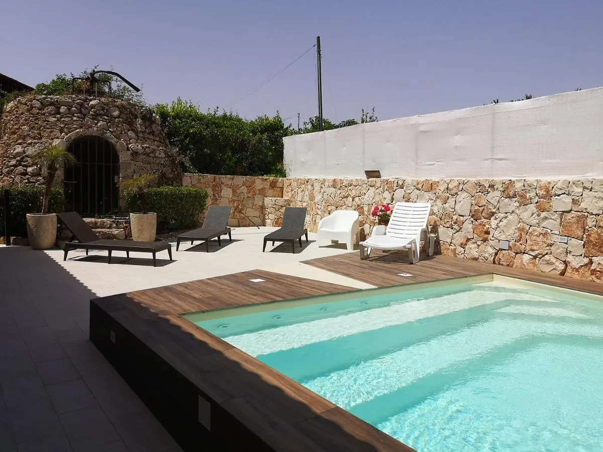 Xenia Garden 2 Apartment Avola 0*,  Italy