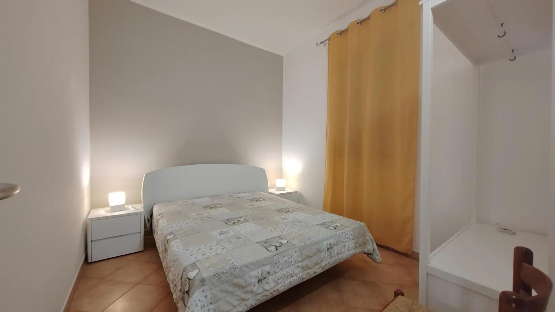 Xenia Garden 2 Apartment Avola